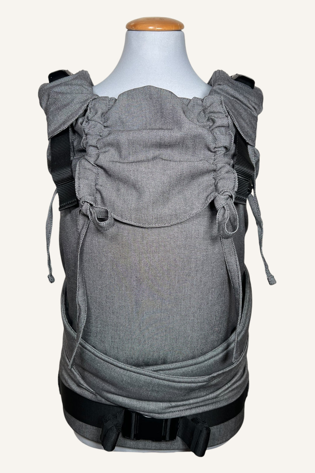 pure Grey ✨Kindgröße Bundle – Trage, Tasche & Gurtschoner im Set