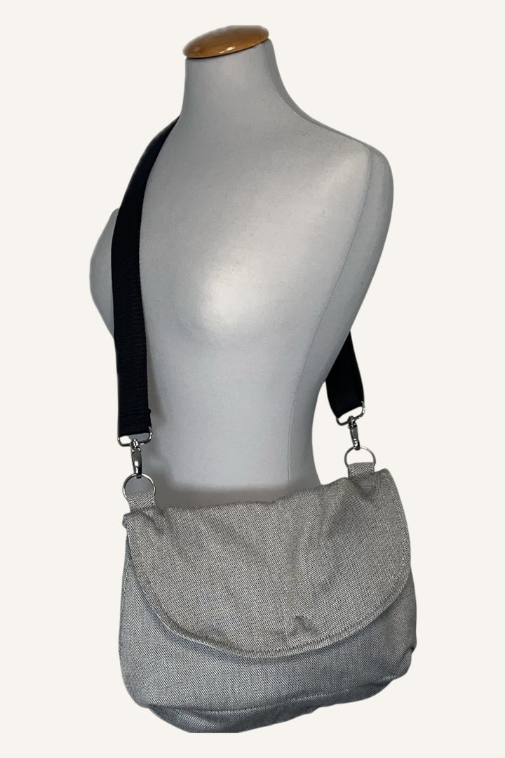 Silbermond ✨Kindgröße Bundle – Trage, Tasche & Gurtschoner im Set