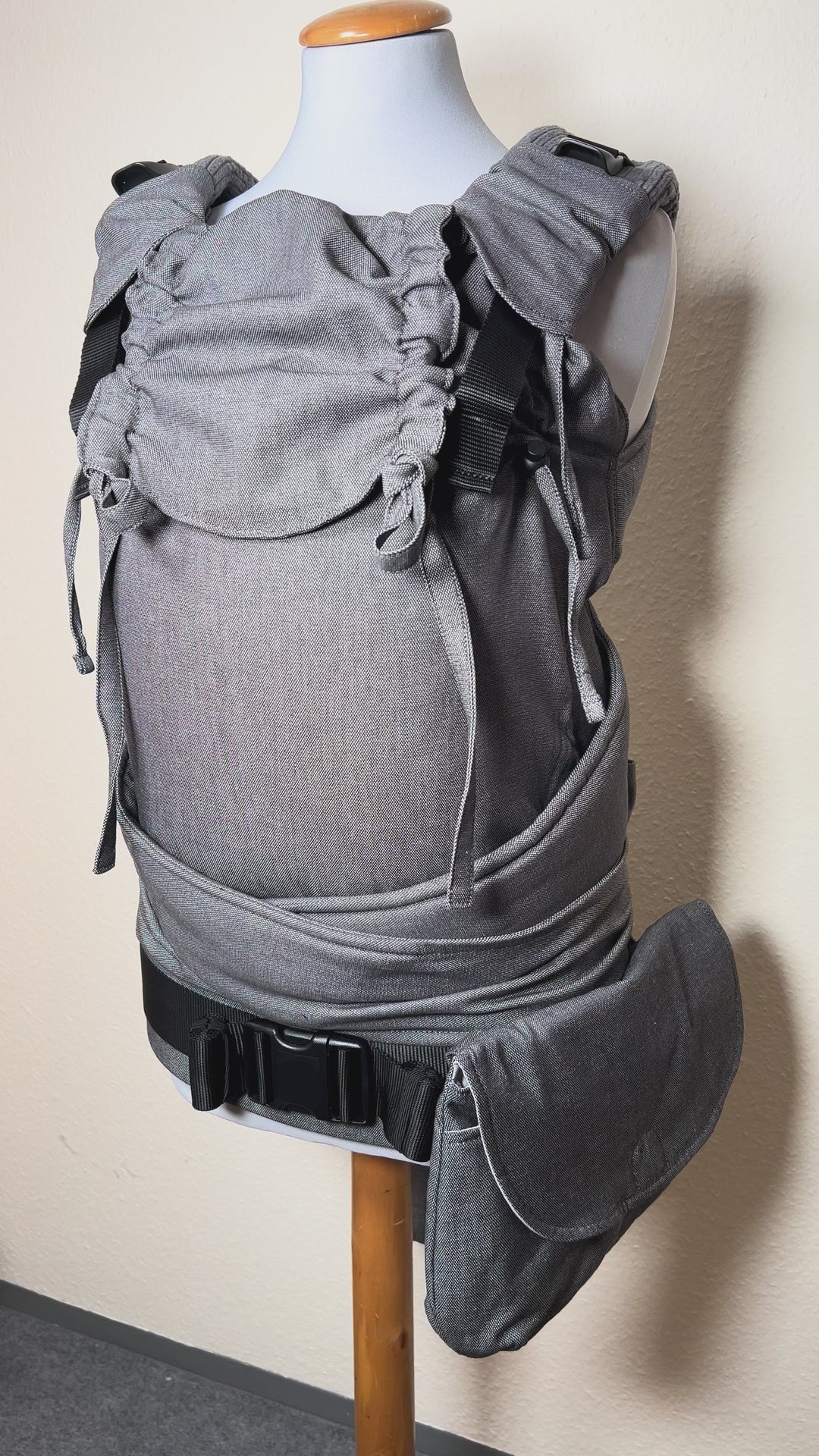 pure Grey ✨Kindgröße Bundle – Trage, Tasche & Gurtschoner im Set